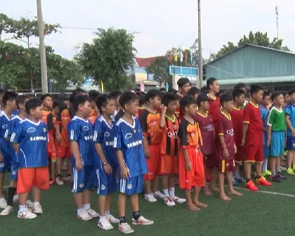 Cần Giuộc tổ chức Giải Bóng đá học sinh tiểu học